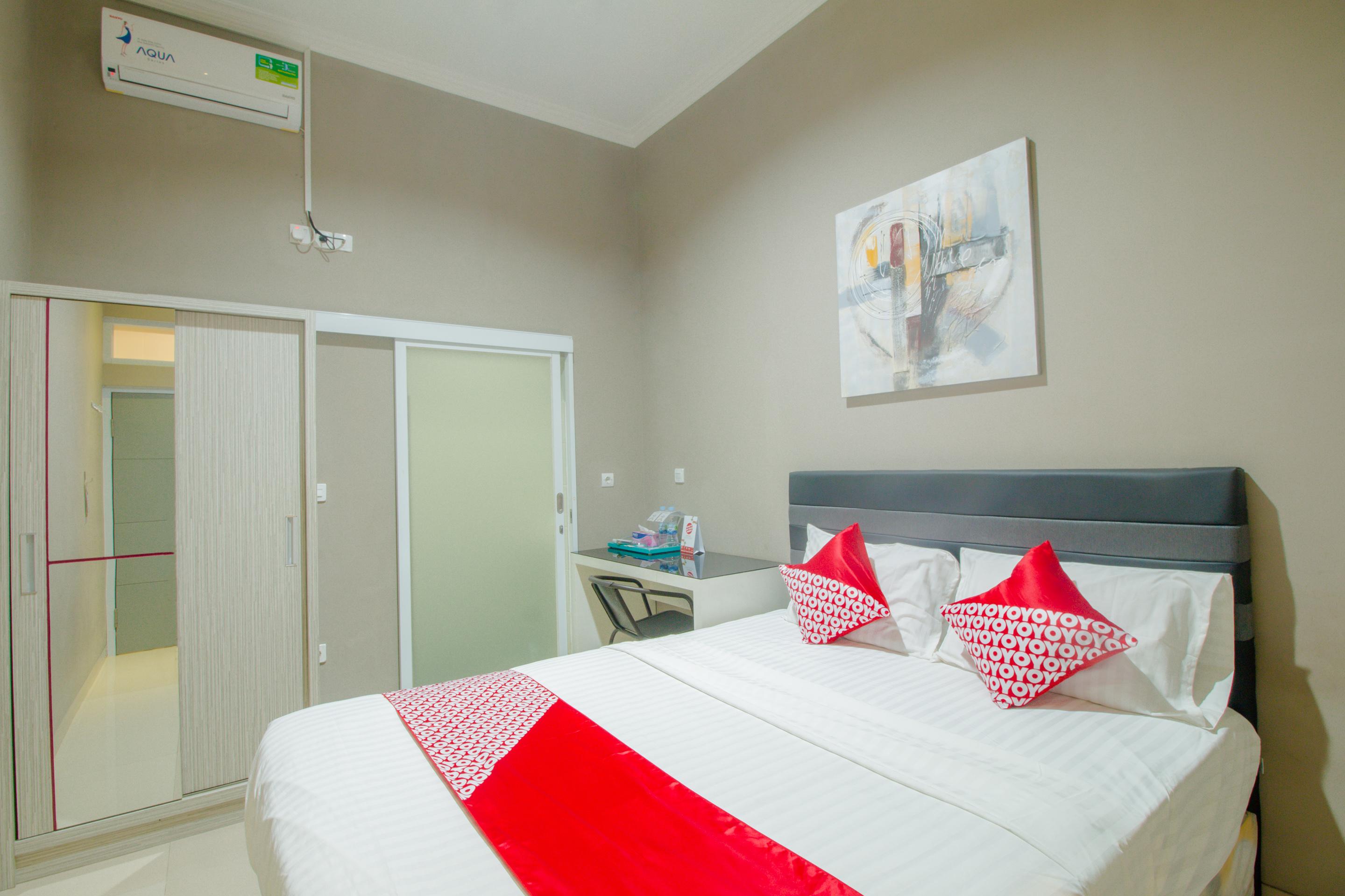 Hotel Oyo 871 Aira Costel Cianjur Exterior foto