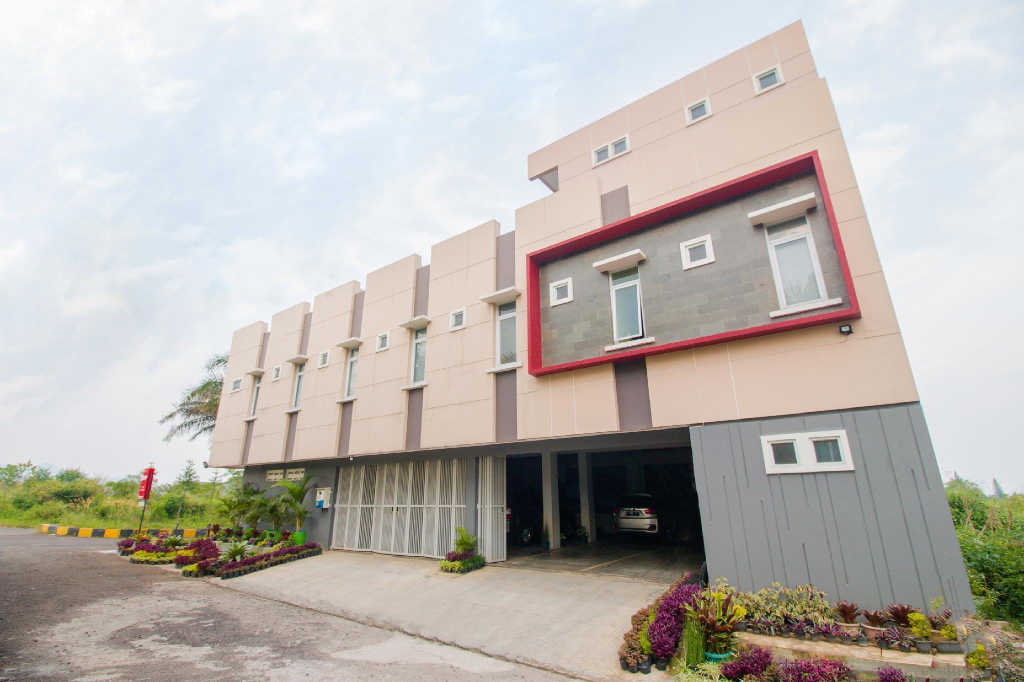 Hotel Oyo 871 Aira Costel Cianjur Exterior foto